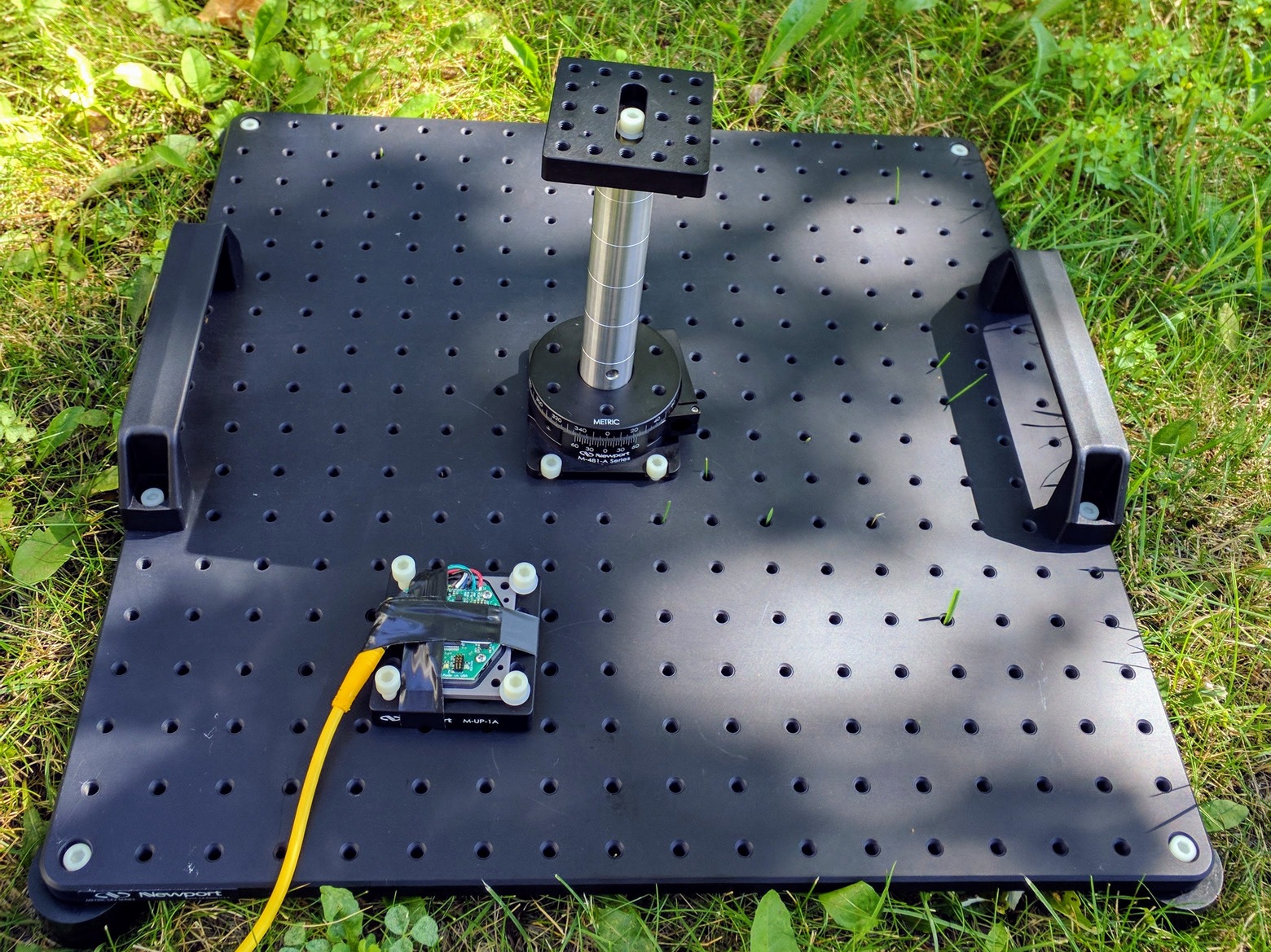 Device under test secured to sensor plate